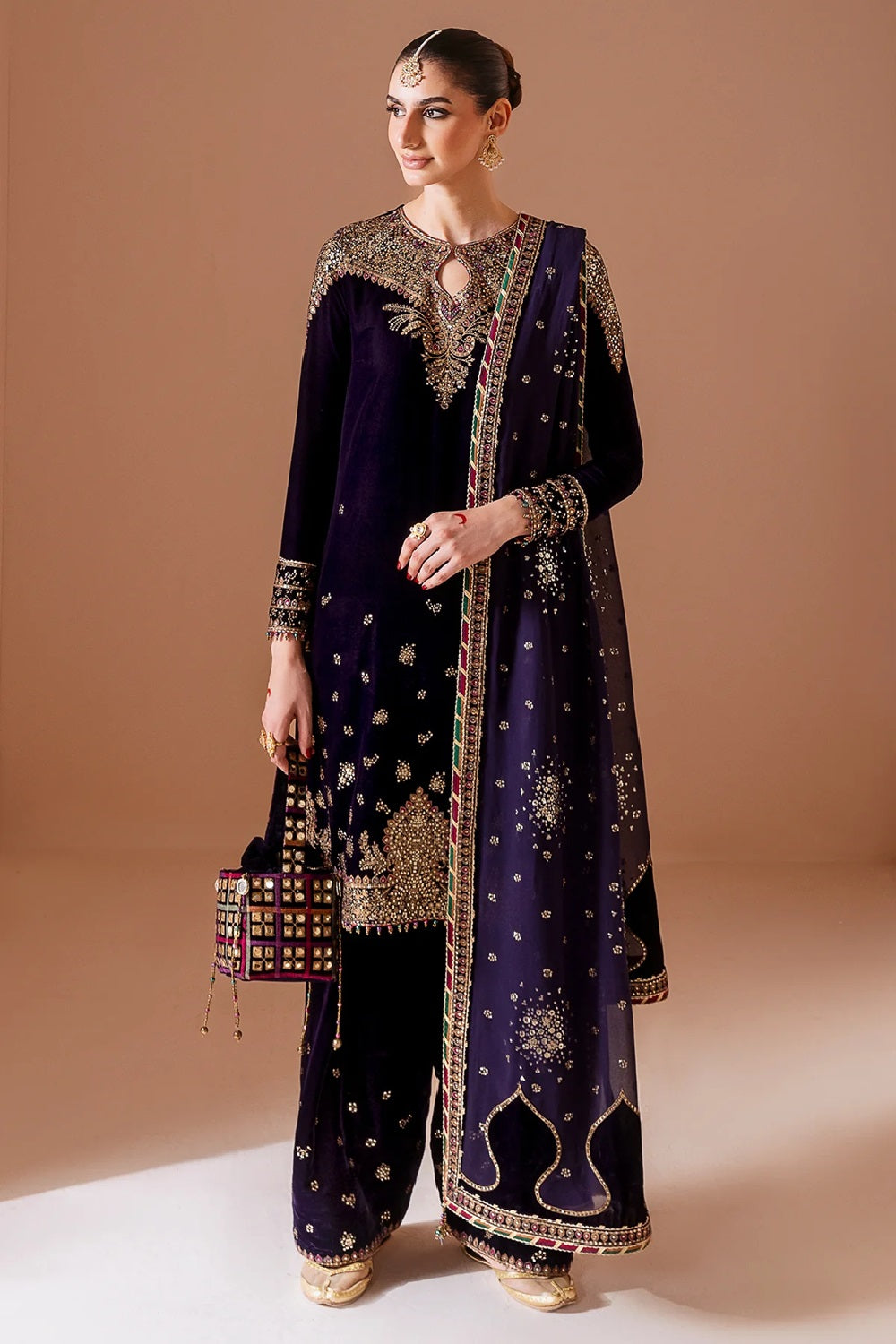 Jazmin Most Demanding Velvet Article 3pc